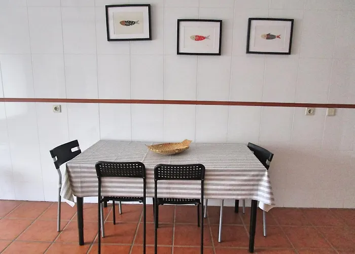 Apartment The Artist's